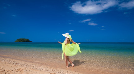 Fototapeta na wymiar Thailand. Woman sea, bikini, white hat