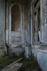 Fototapeta na wymiar Palácio abandonado e em ruínas