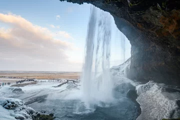 Crédence de cuisine en verre imprimé Cascades behind seljalandsfoss waterfall in Iceland