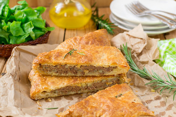 Meat pie with puff pastry, minced beef and potatoes - obrazy, fototapety, plakaty