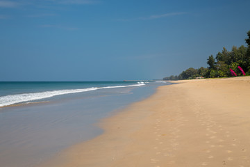 Fototapeta na wymiar Hat Na Tai (Natai) beach