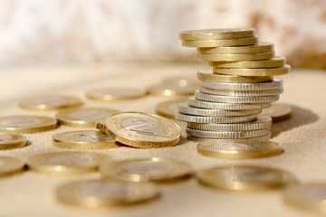 Rozsypane monety, polski złoty