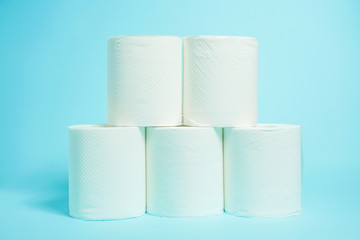 Toilet paper　トイレットペーパー　水色背景