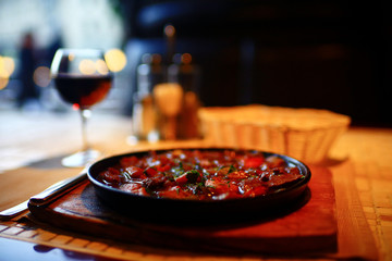 glass restaurant table wine serving
