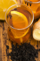 Black tea with lemon and ginger