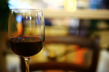 restaurant table wine serving