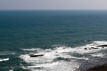 鬼の洗濯岩と水平線