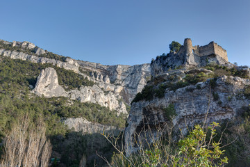 Fototapeta na wymiar Fontaine de Vaucluse -vue du chateau- Vaucluse-Provence