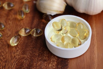 capsules of garlic oil