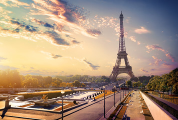 Trocadero and Eiffel Tower - obrazy, fototapety, plakaty