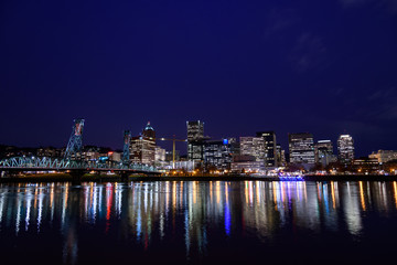 Fototapeta premium Night view of Portland downtown skyline