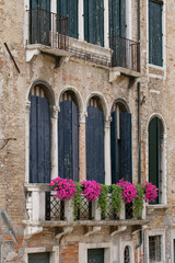 Fototapeta na wymiar Balkon in Venedigt 