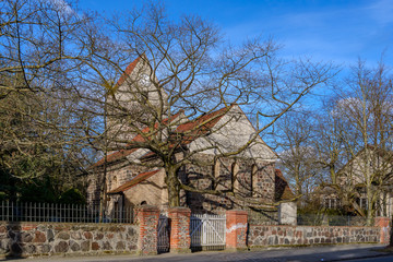 Historische Dorfkirche Berlin-Mahlsdorf, Ansicht von Südosten © ebenart