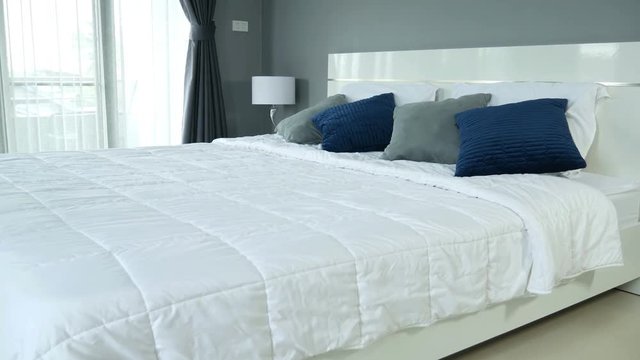 4k of bed in the bedroom in home