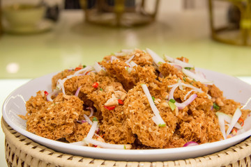  Crispy Catfish Salad with Green Mango and Vegetable