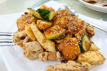 Malaysian food, fried chicken with rojak sauce