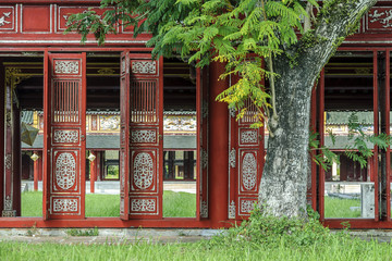 Fototapeta na wymiar building inside the imperial citadel in Hue, Vietnam. 