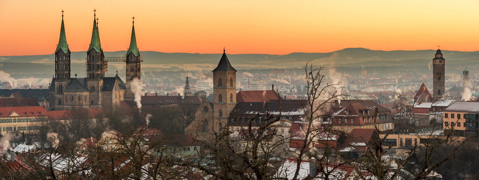 &uuml;ber die Stadt geblickt