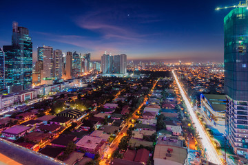Fototapeta na wymiar Magenta Evening in Makati