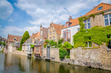 Fototapeta premium Beautiful canal and traditional houses in the old town of Bruges (Brugge), Belgium