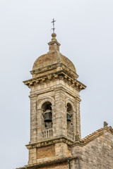Fototapeta na wymiar Collegiata-Kirche, Turm, San Quirico d´Orcia, Toskana, Italien