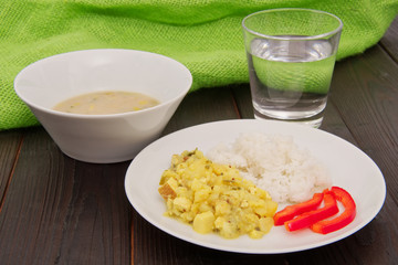 Cauliflower mixture with curry and rice