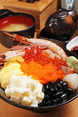 Japanese food - Seafood rice bowl