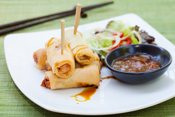 Spring rolls with vegetables, mango chili sauce
