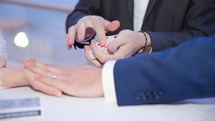 Tour de magie pour les mariés !