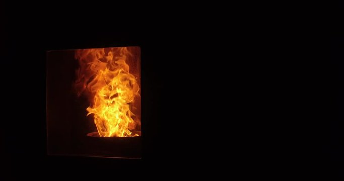 Stufa a pellet, fuoco vivo.