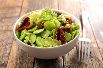 bean, dry tomato and salad