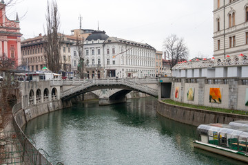 Obraz premium Tromostovje Triple Bridge in Ljubljana (Slovenia)