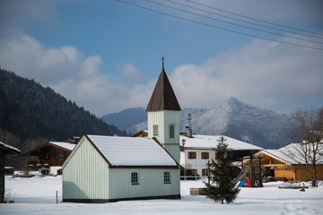 Fototapeta na wymiar small church near Geitau, Bayrischzell, Upper Bavaria