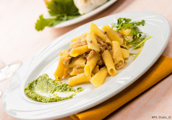 Maccheroni con sugo di pesce