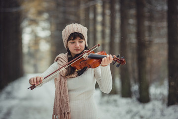 Fototapeta premium Teenage girl portrait with violin 