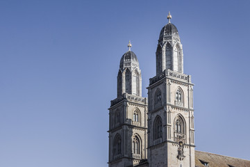 Historic Zurich center with famous Grossmünster Church, Limmat river and Zürichsee, Switzerland. Historisches Zentrum von Zürich mit der berühmten Grossmünsterkirche, Limmat, Zürichsee, Schweiz.