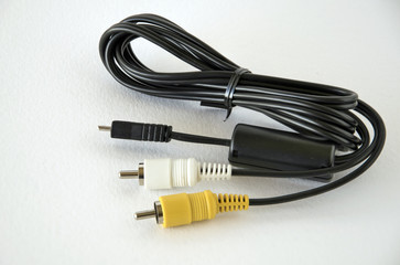 Conjunto de cables para la conexi&oacute;n de equipos de m&uacute;sica o v&iacute;deo.