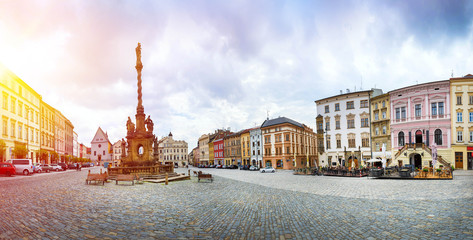 Fototapeta premium Zabytki historyczne Ołomuńca w Czechach. Miasto europejskie.
