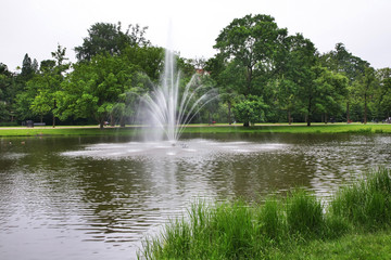 Naklejka premium Fountain at Vondelpark in Amsterdam. Netherlands
