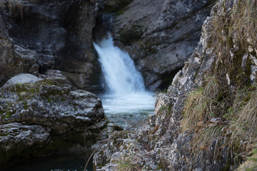 Naklejka na ściany i meble Wasserfälle Alpen Klamm Bayern 