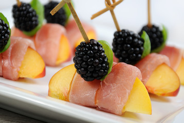 Canape of peach with jamon