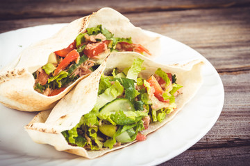 tuna pita sandwich