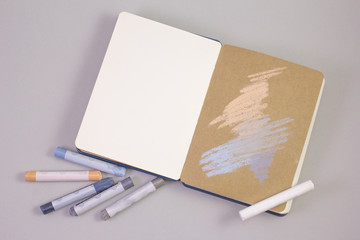 Notepad for drawing and pastels