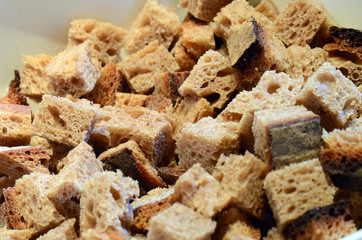 Brotwürfel