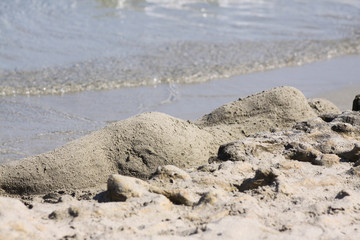 Scultura in spiaggia -  Poesia, Puglia