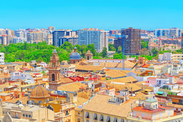 Obraz premium Panoramic view of Valencia, is the capital of the autonomous co