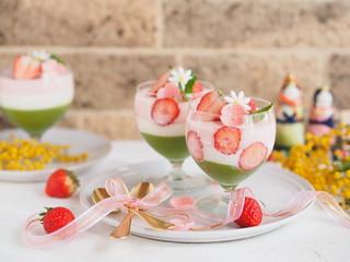 かわいい3色イチゴプリンで雛まつり