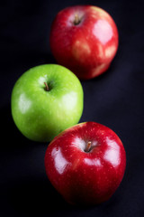 Green apple and Red apple.