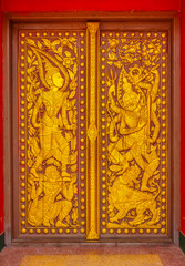 Fototapeta na wymiar Wood windows carving and painted of temple