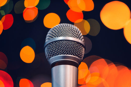 Audio microphone on stage